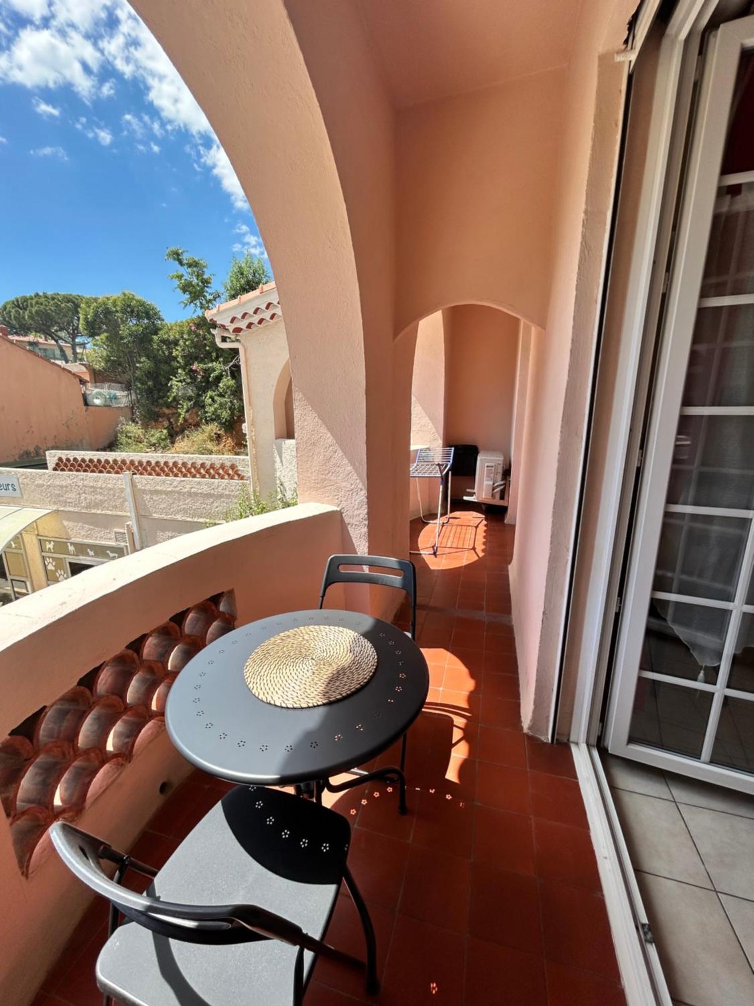 Appart T1 centre BANDOL dans Résidence de charme Esterno foto