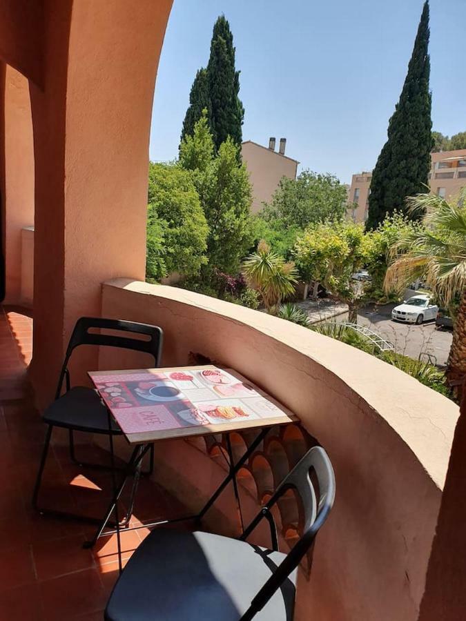 Appart T1 centre BANDOL dans Résidence de charme Esterno foto